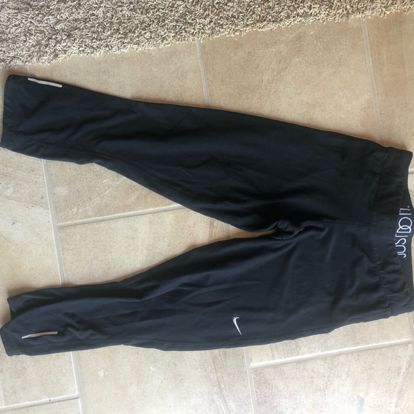 Nike capri workout pants - Picture 1 of 2